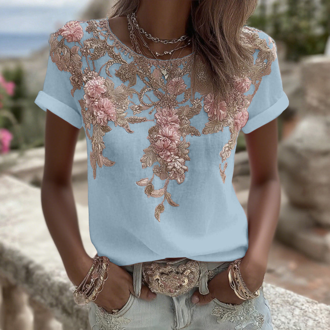 Damen Vintage T-Shirt mit rosa Rosenstickerei, Rundhals und kurzen Ärmeln aus Leinenmischung