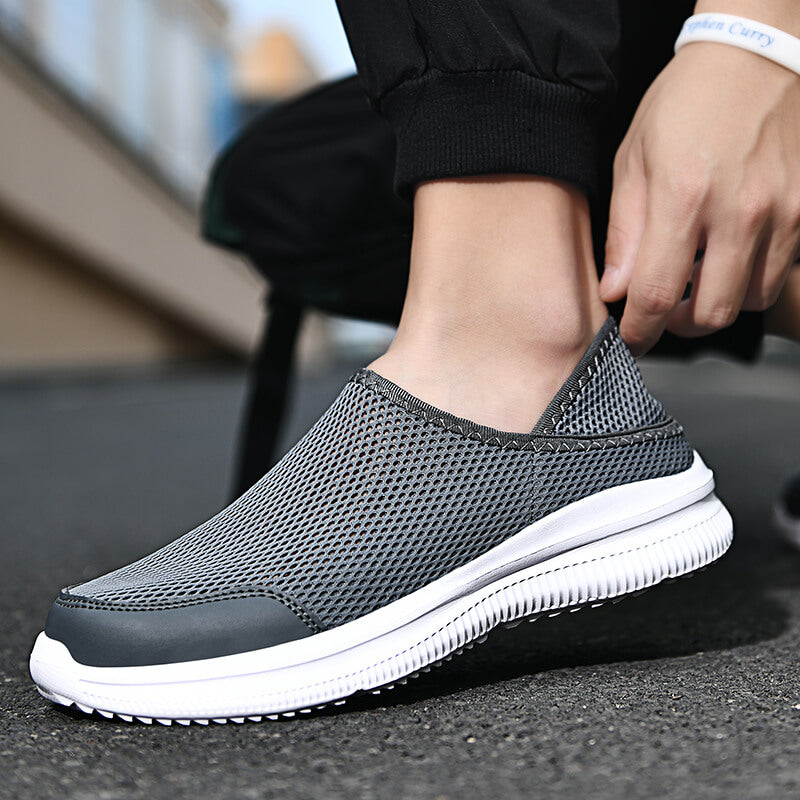 Atmungsaktive Mesh-Slipper für Herren