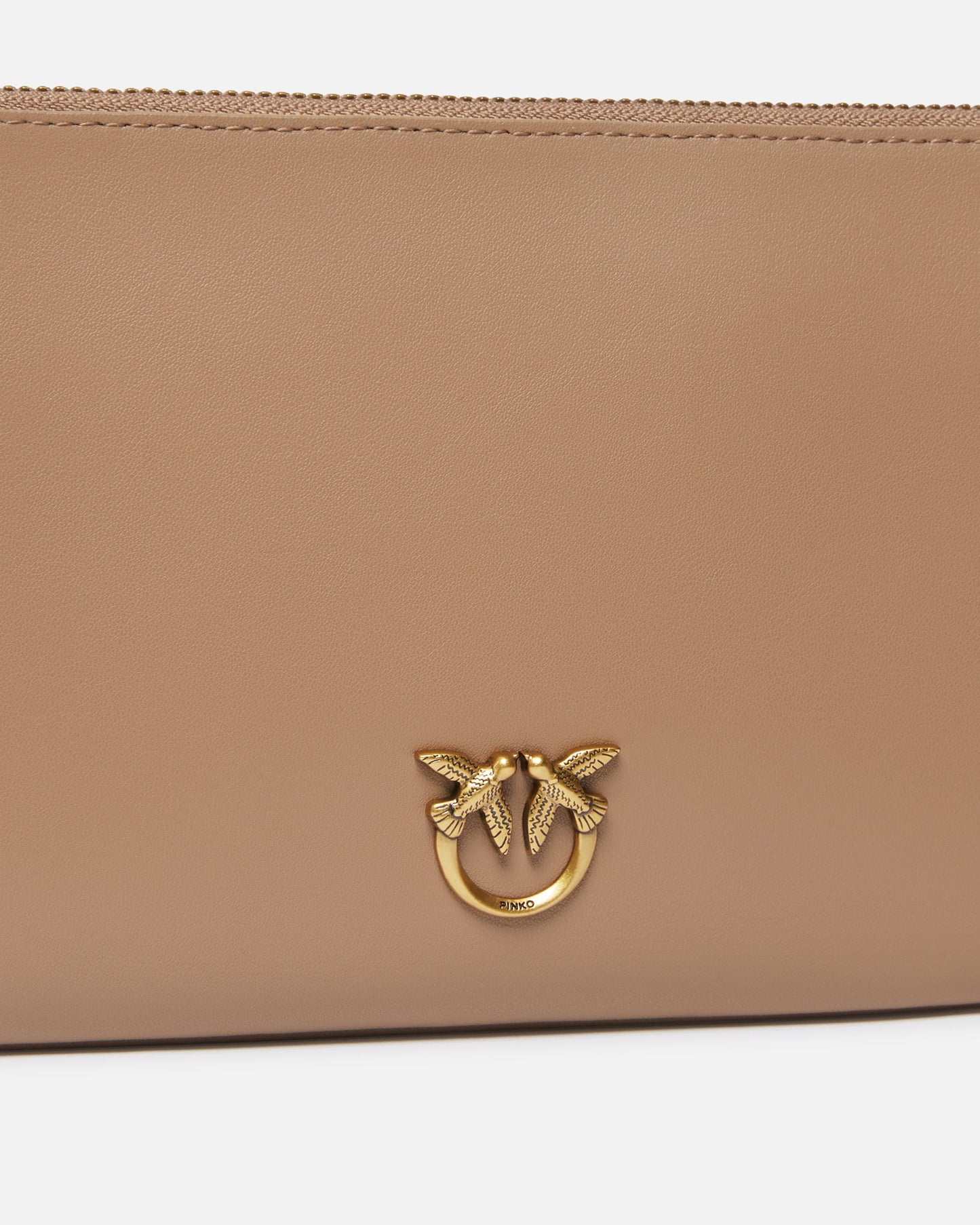 Horizontal Flat Bag in leather