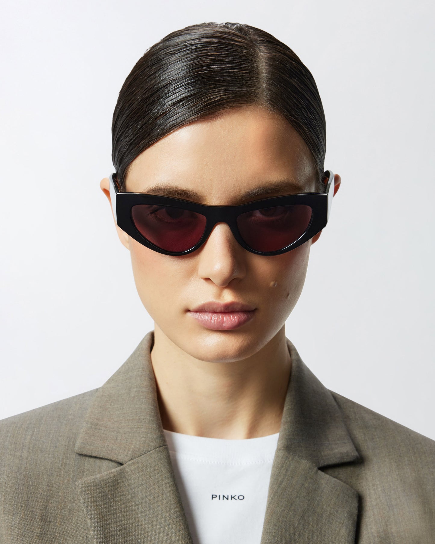 Cat-eye sunglasses