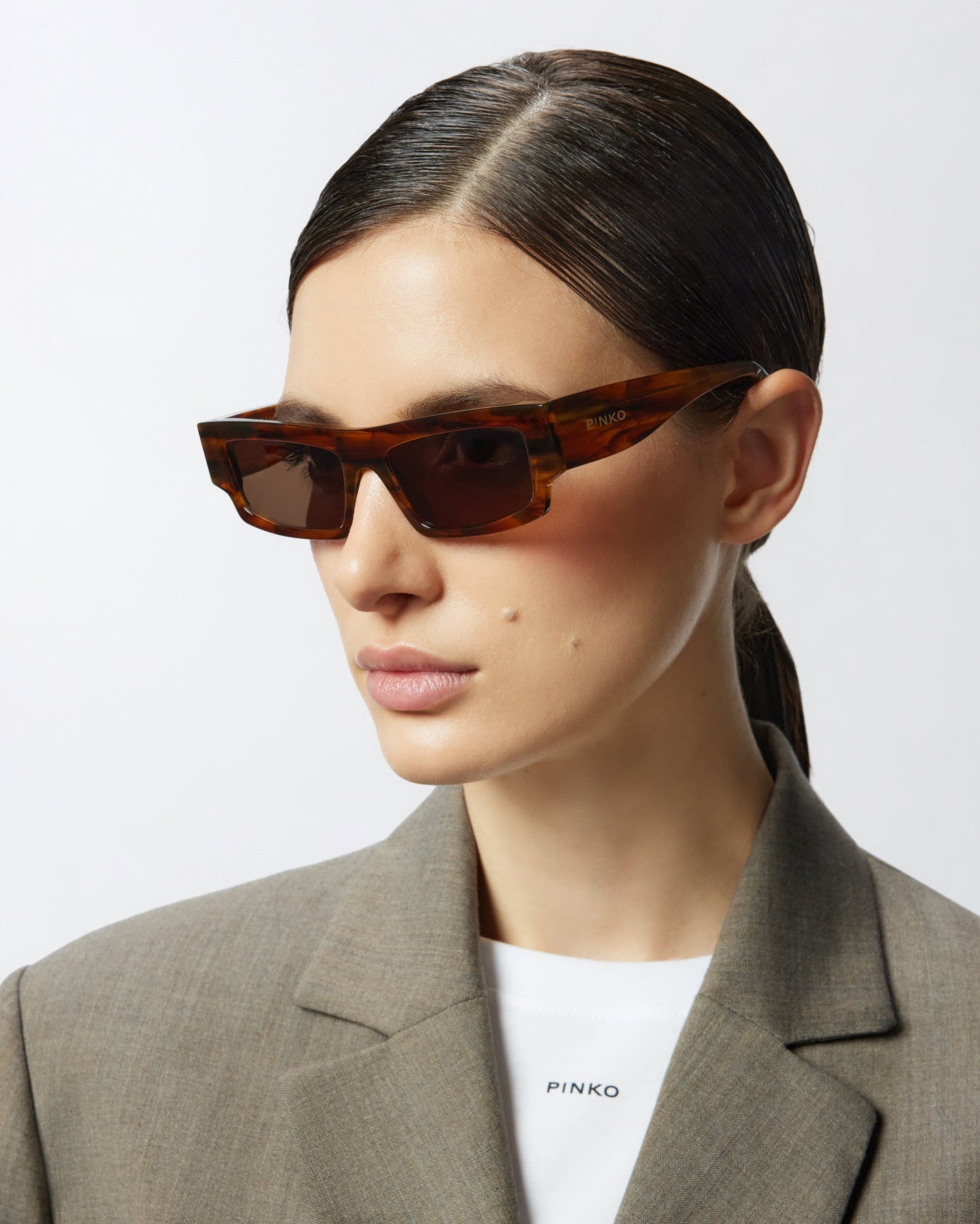 Rectangular sunglasses