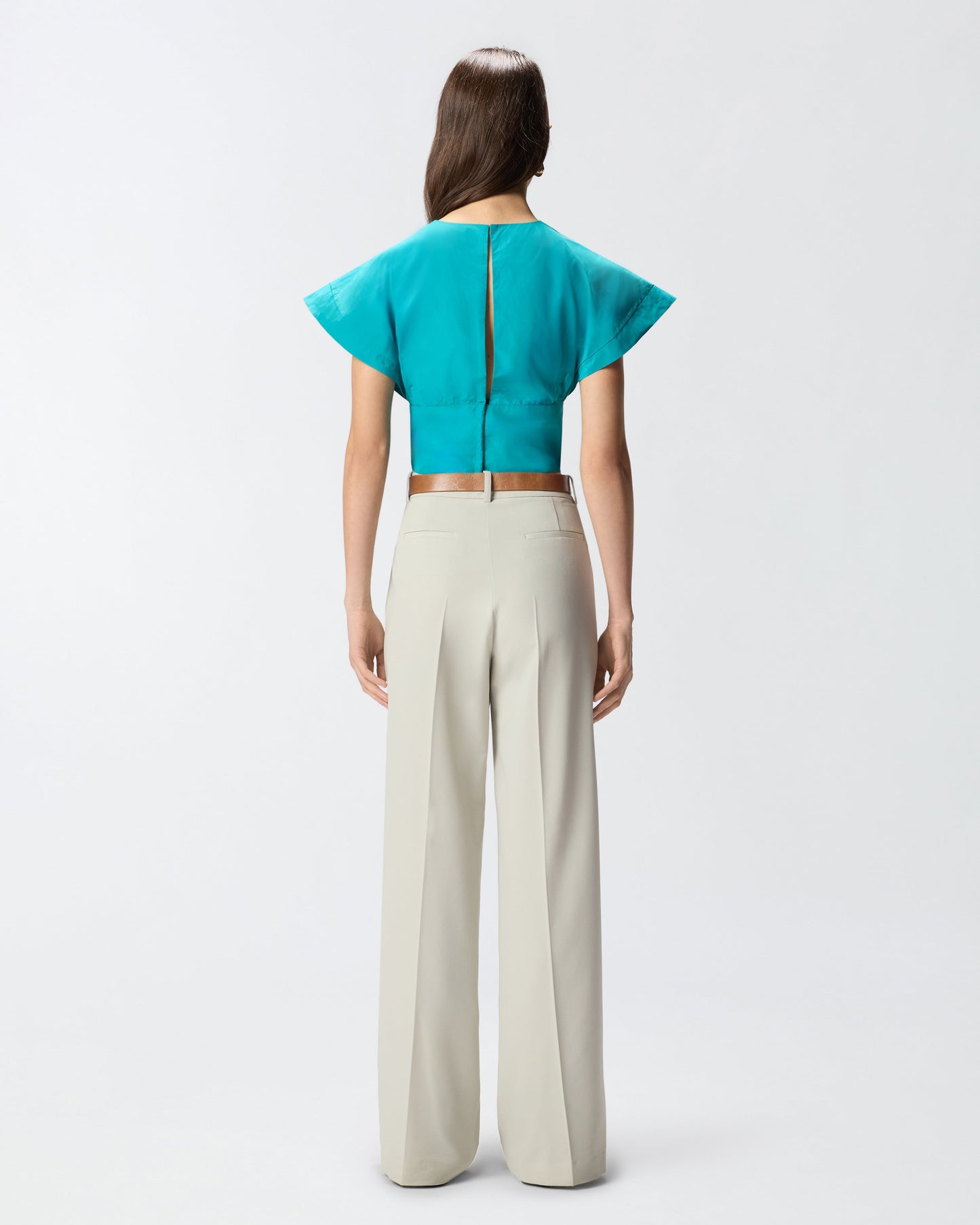 Crop top with wide sleeves