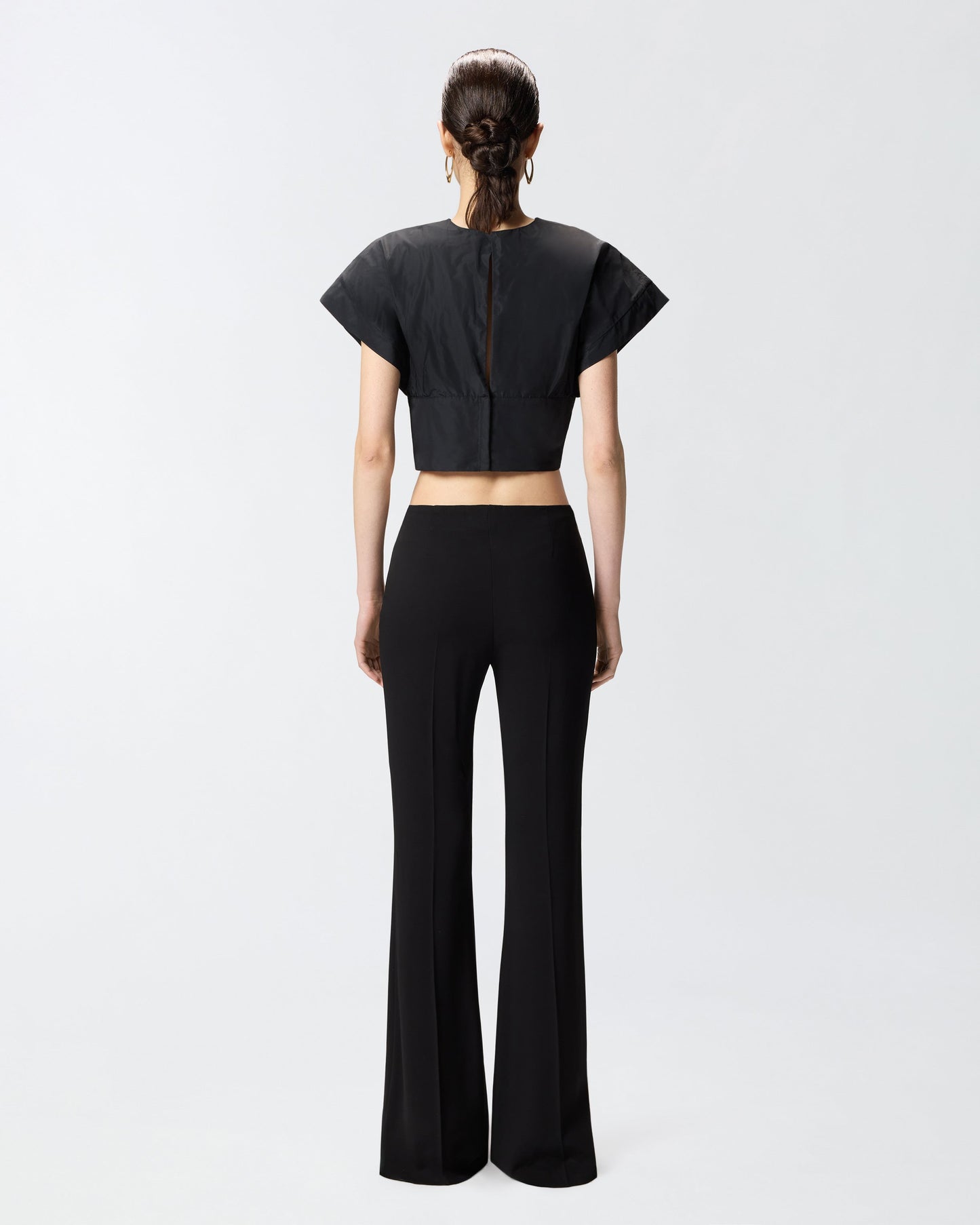 Crop top with wide sleeves