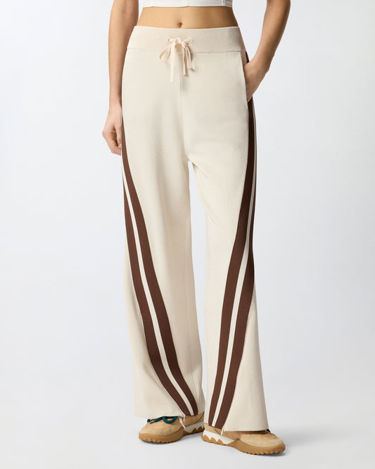 Sporty trousers with bands