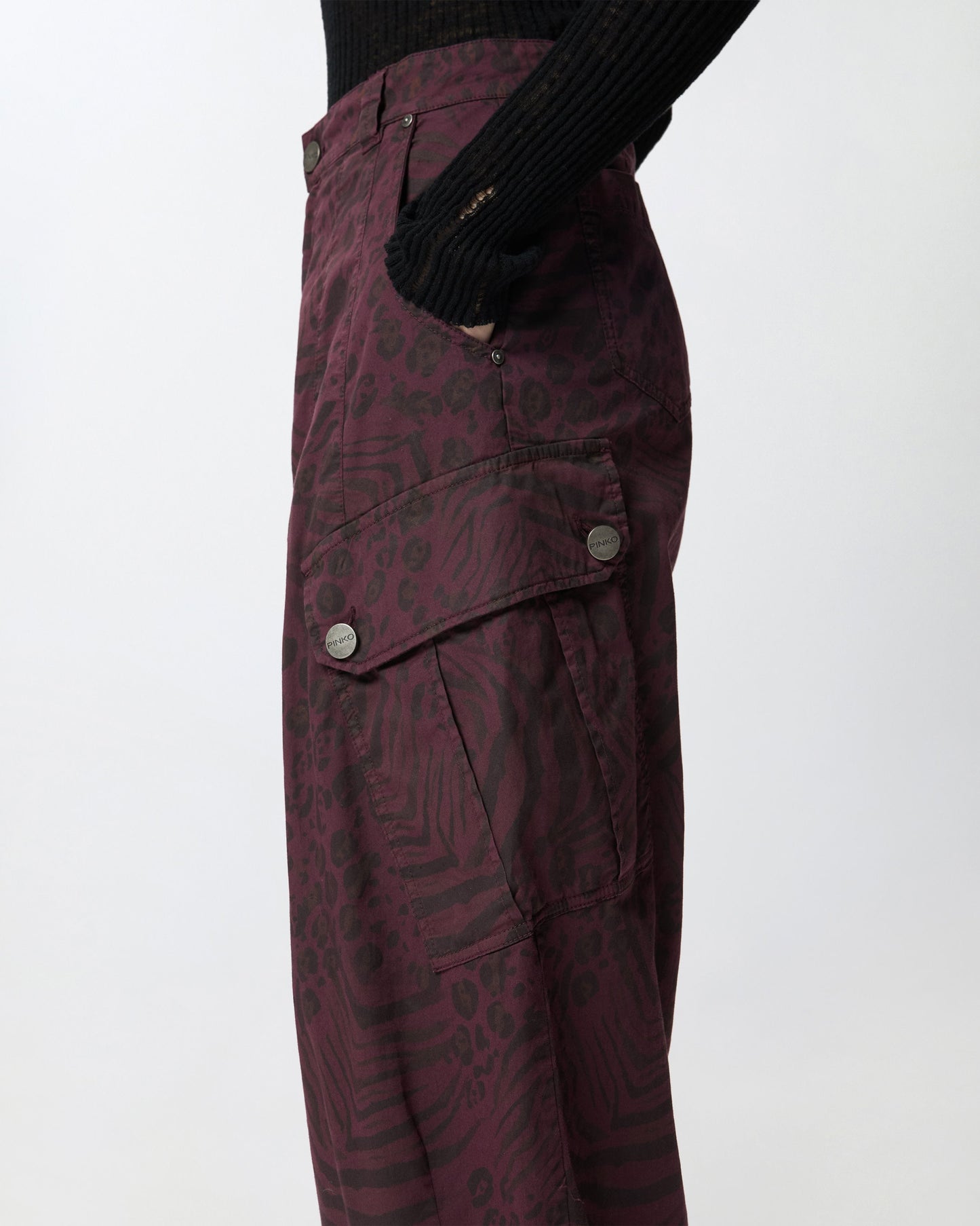 Balloon trousers with animal motif