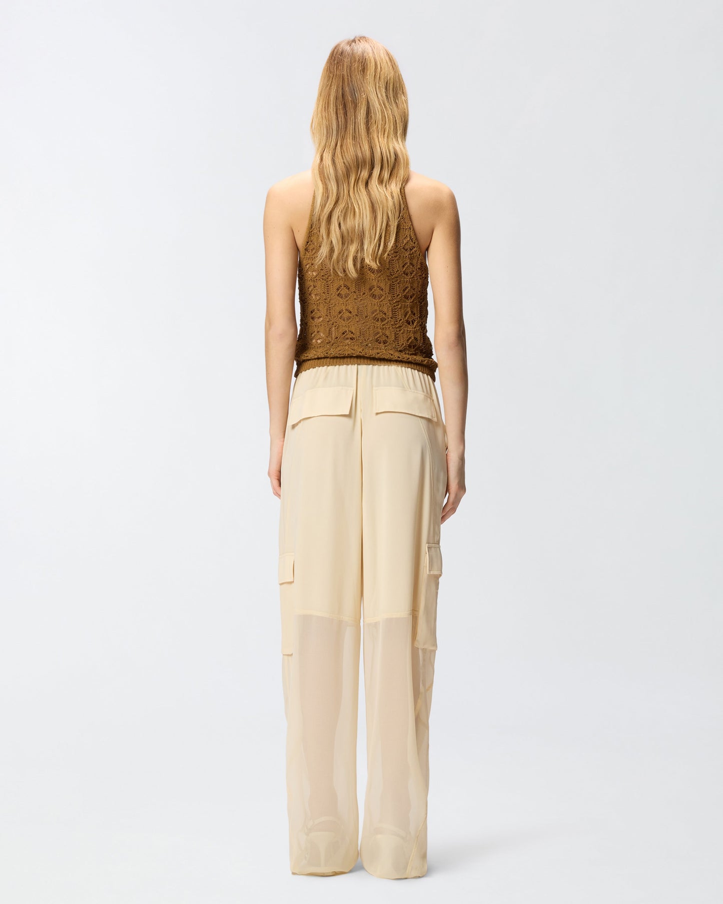 Lightweight trousers with cargo pockets