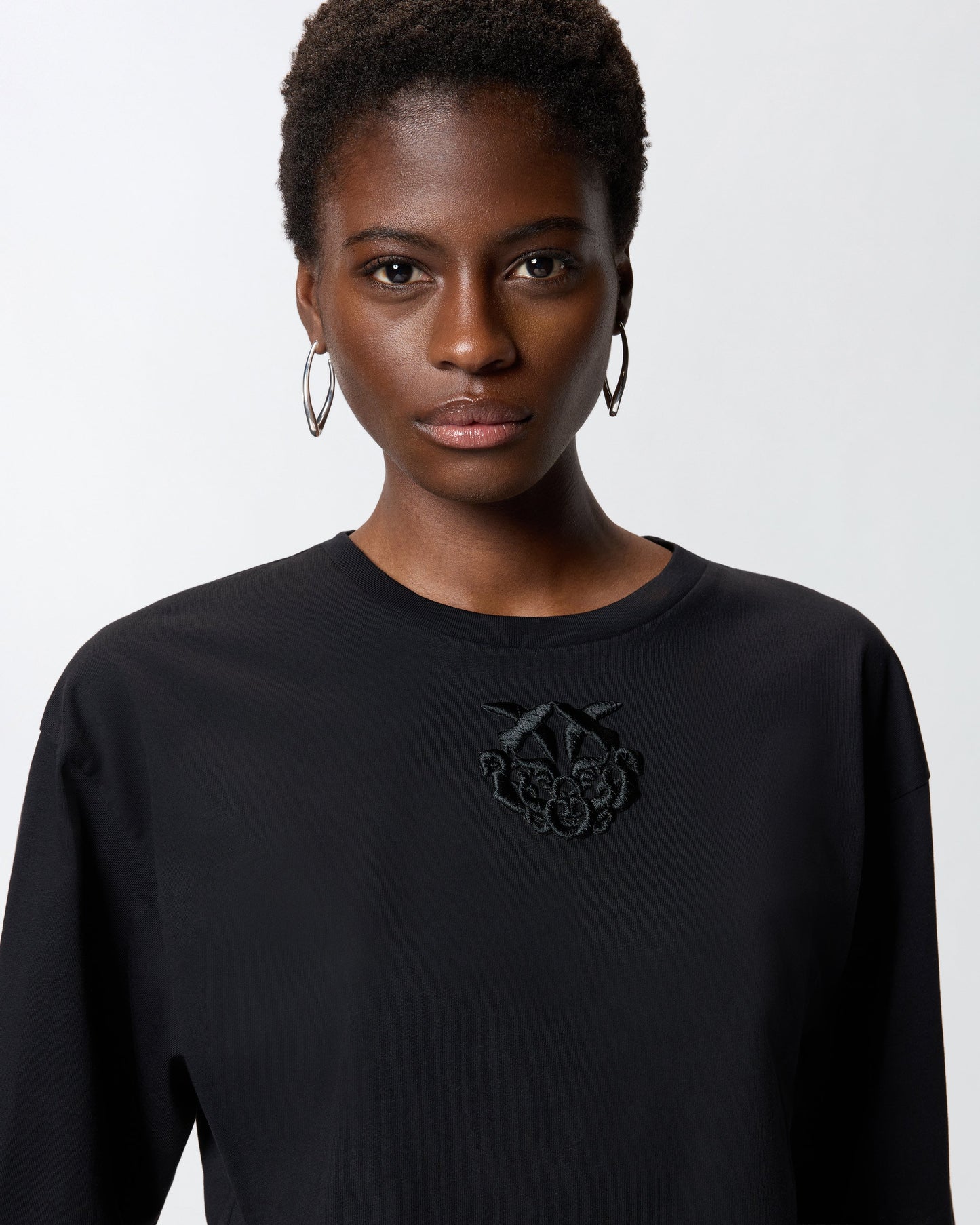Cropped T-shirt with Love Birds embroidery