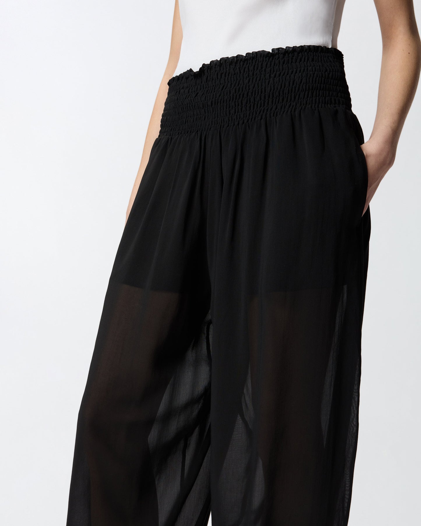 Lightweight, flowing trousers