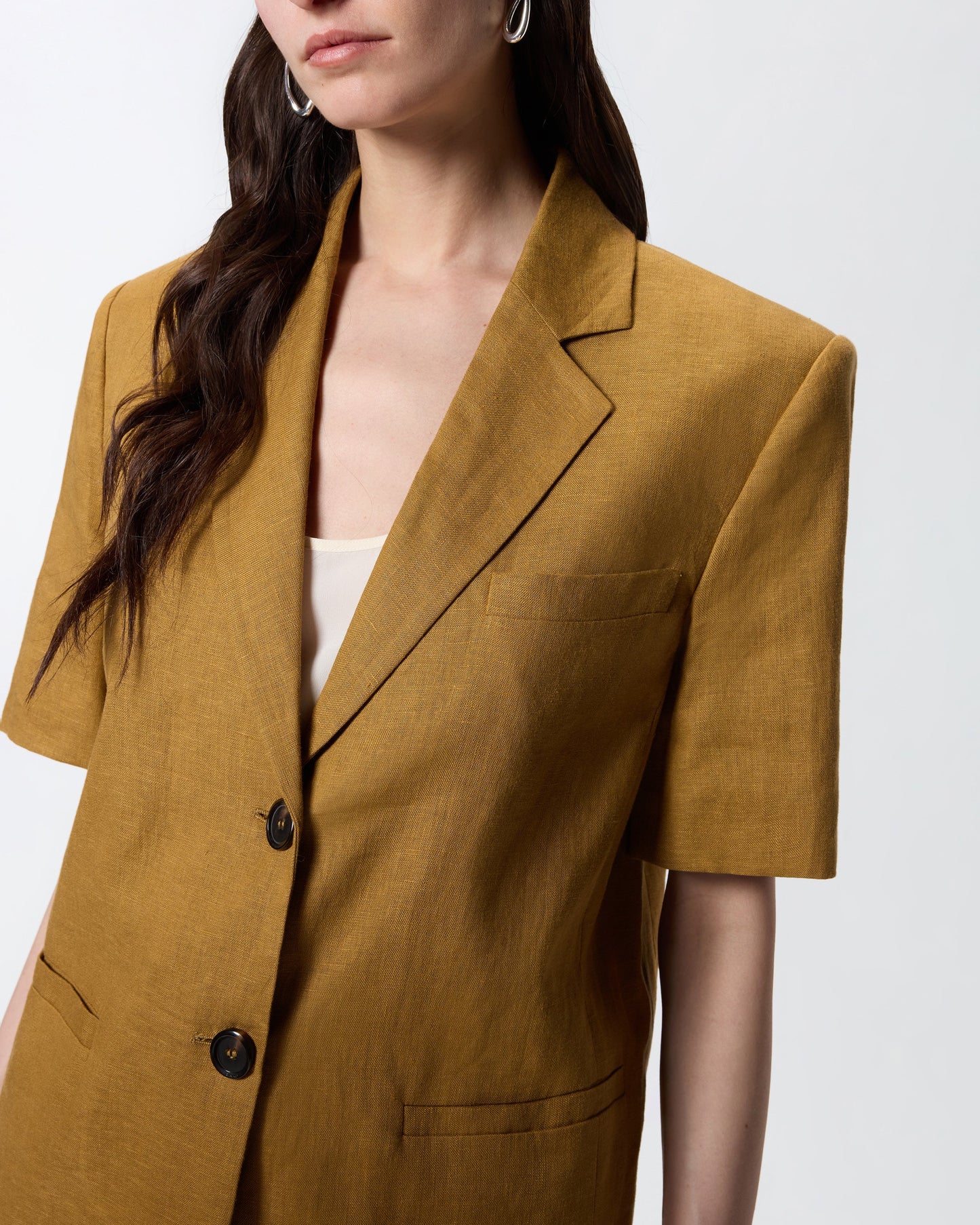 Short-sleeved linen jacket