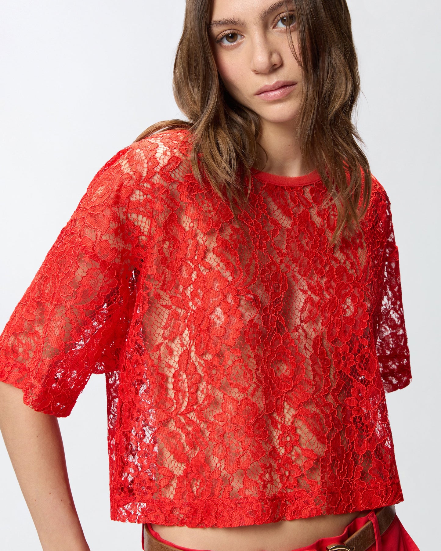 Cropped lace t-shirt
