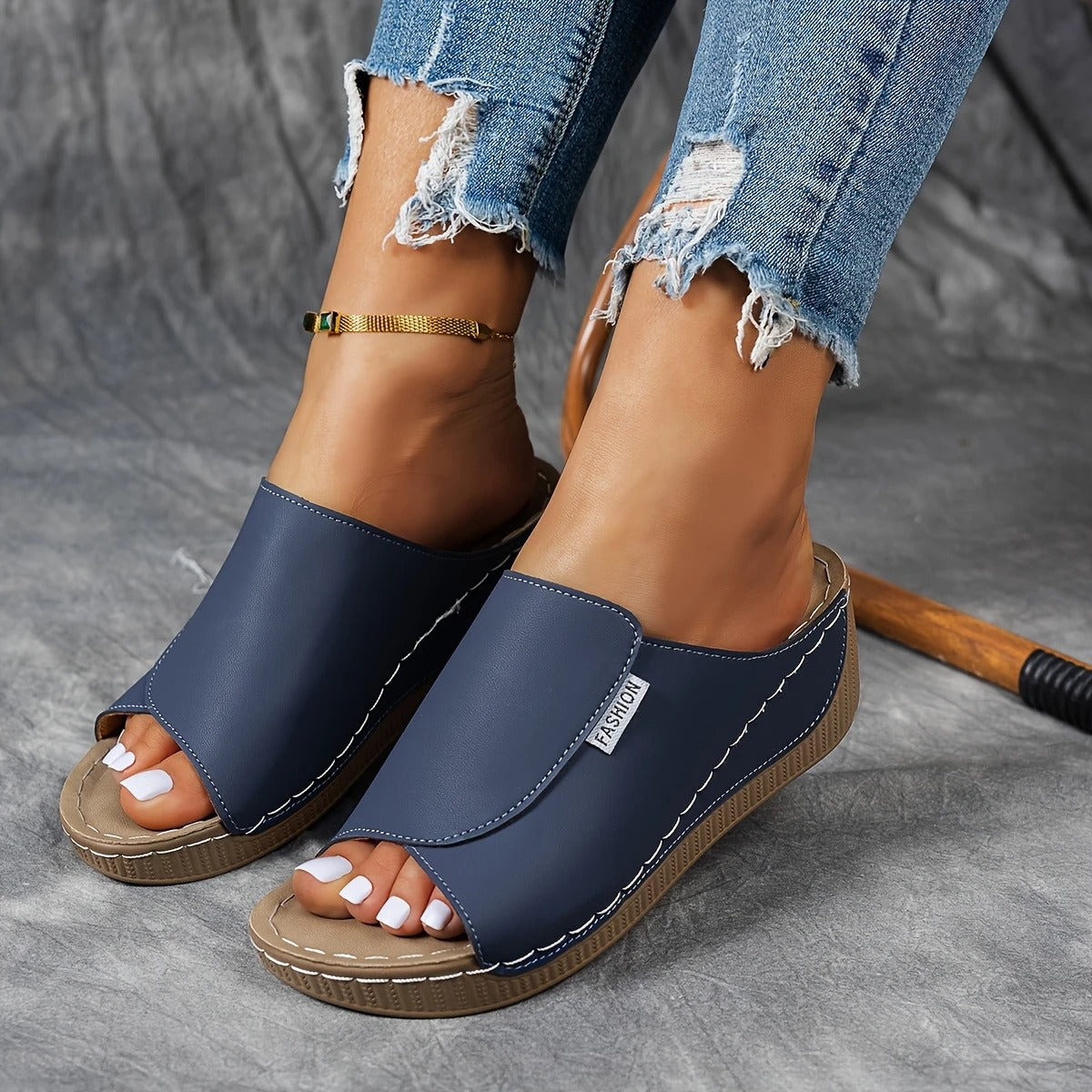 🔥Letzter Tag Aktion 50% RABATT - Bequeme Damen Hausschuhe aus Leder mit dicker Sohle und Fußgewölbestütze