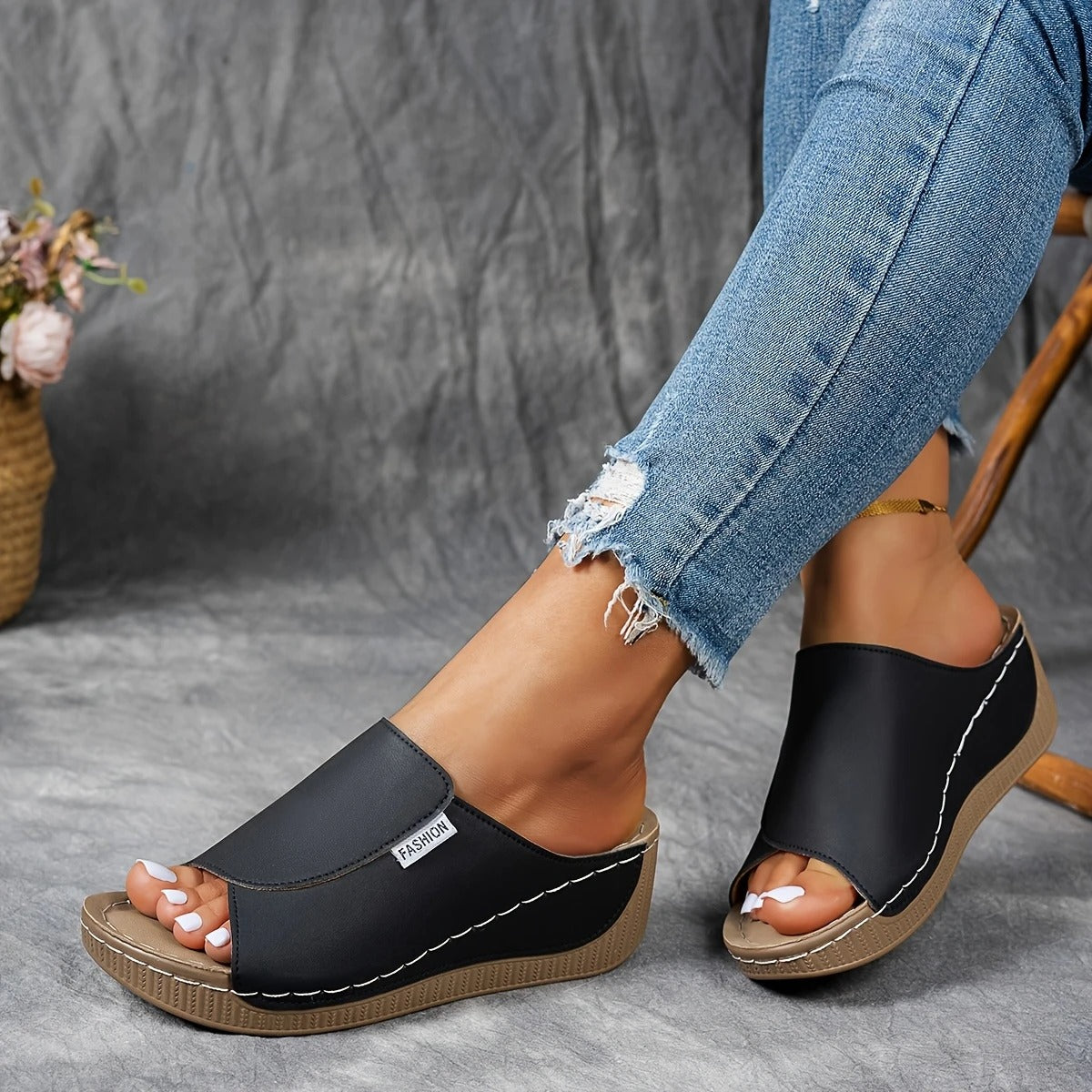 🔥Letzter Tag Aktion 50% RABATT - Bequeme Damen Hausschuhe aus Leder mit dicker Sohle und Fußgewölbestütze