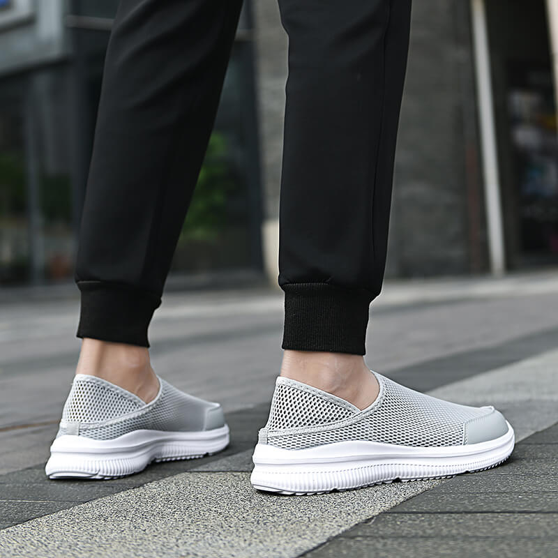 Atmungsaktive Mesh-Slipper für Herren