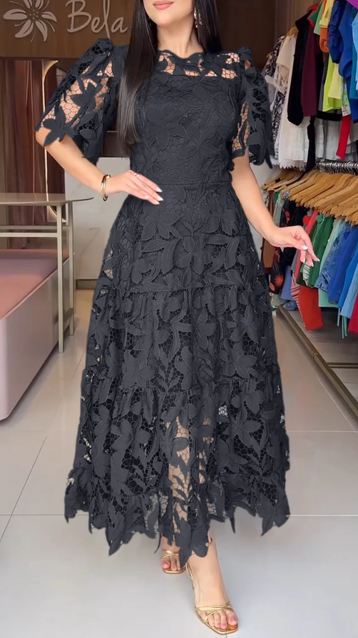 Damenkleid mit Rundhalsausschnitt und Cut-outs