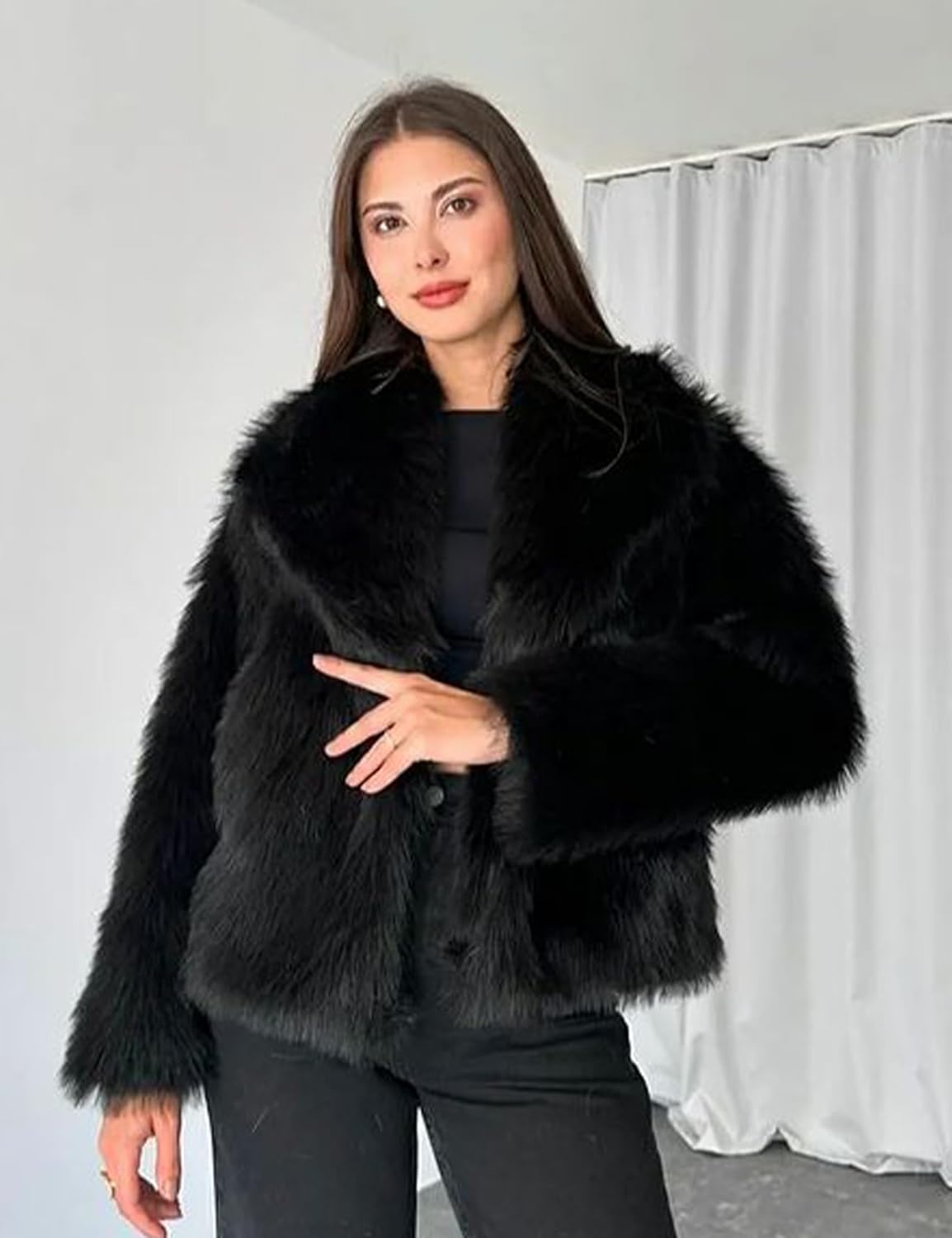 Flygo Damen Kunstpelzmantel Flauschige Kunstpelzjacke Langarm Revers Pelzige Winterjacken Zotteliger Parka Kurzer Mantel