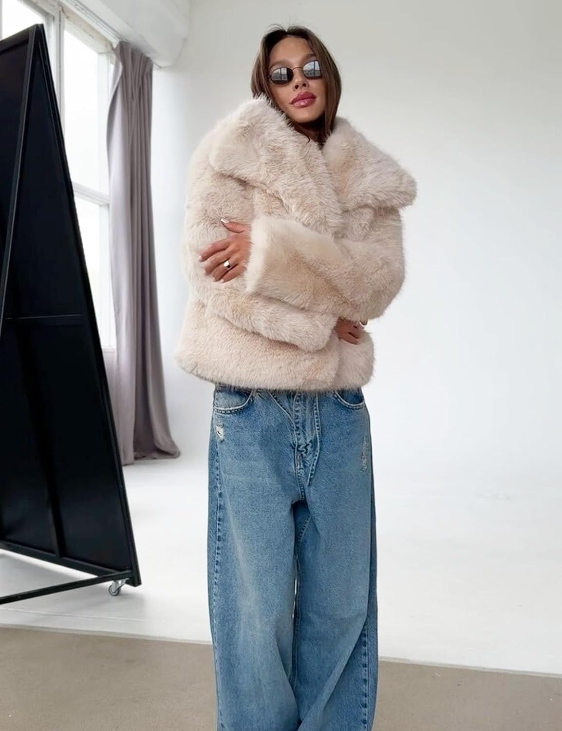 Flygo Damen Kunstpelzmantel Flauschige Kunstpelzjacke Langarm Revers Pelzige Winterjacken Zotteliger Parka Kurzer Mantel
