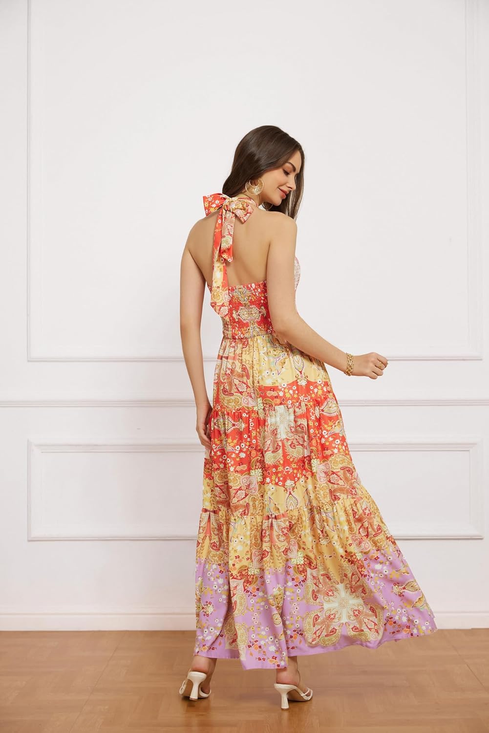 GRACE KARIN Damen Sommerkleider 2025 Neckholder Ärmellos Gesmoktes Rückenloses Cut-Out Blumenmuster Fließendes A-Linien Maxikleid