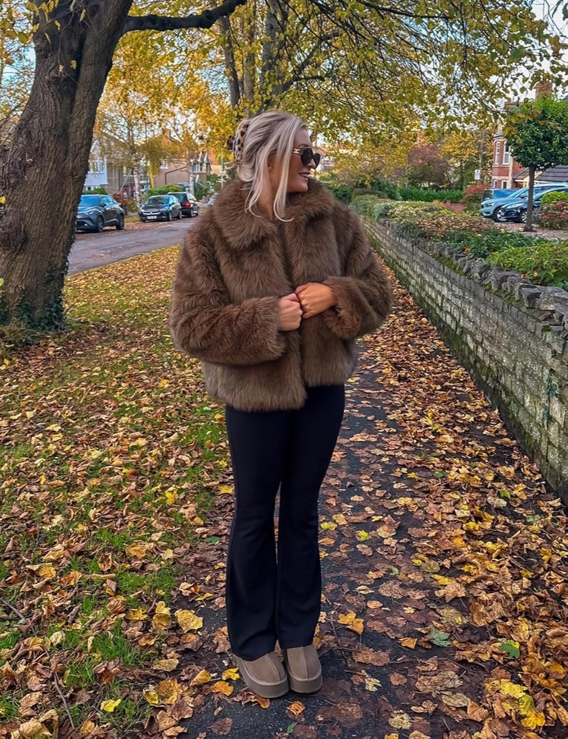 Flygo Damen Kunstpelzmantel Flauschige Kunstpelzjacke Langarm Revers Pelzige Winterjacken Zotteliger Parka Kurzer Mantel