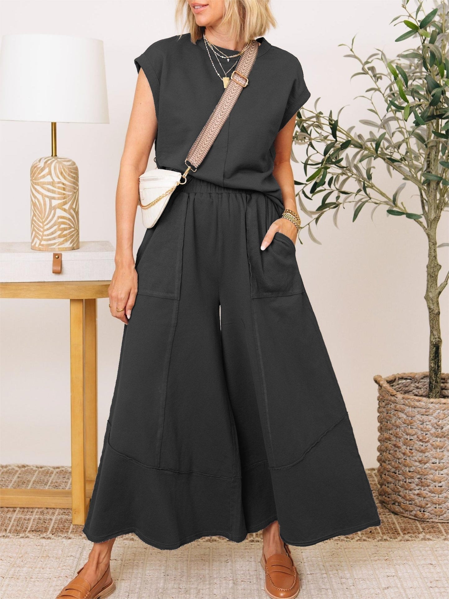 Set aus Top mit klaren Linien und Hose mit weitem Bein (2 kaufen, Versand gratis)