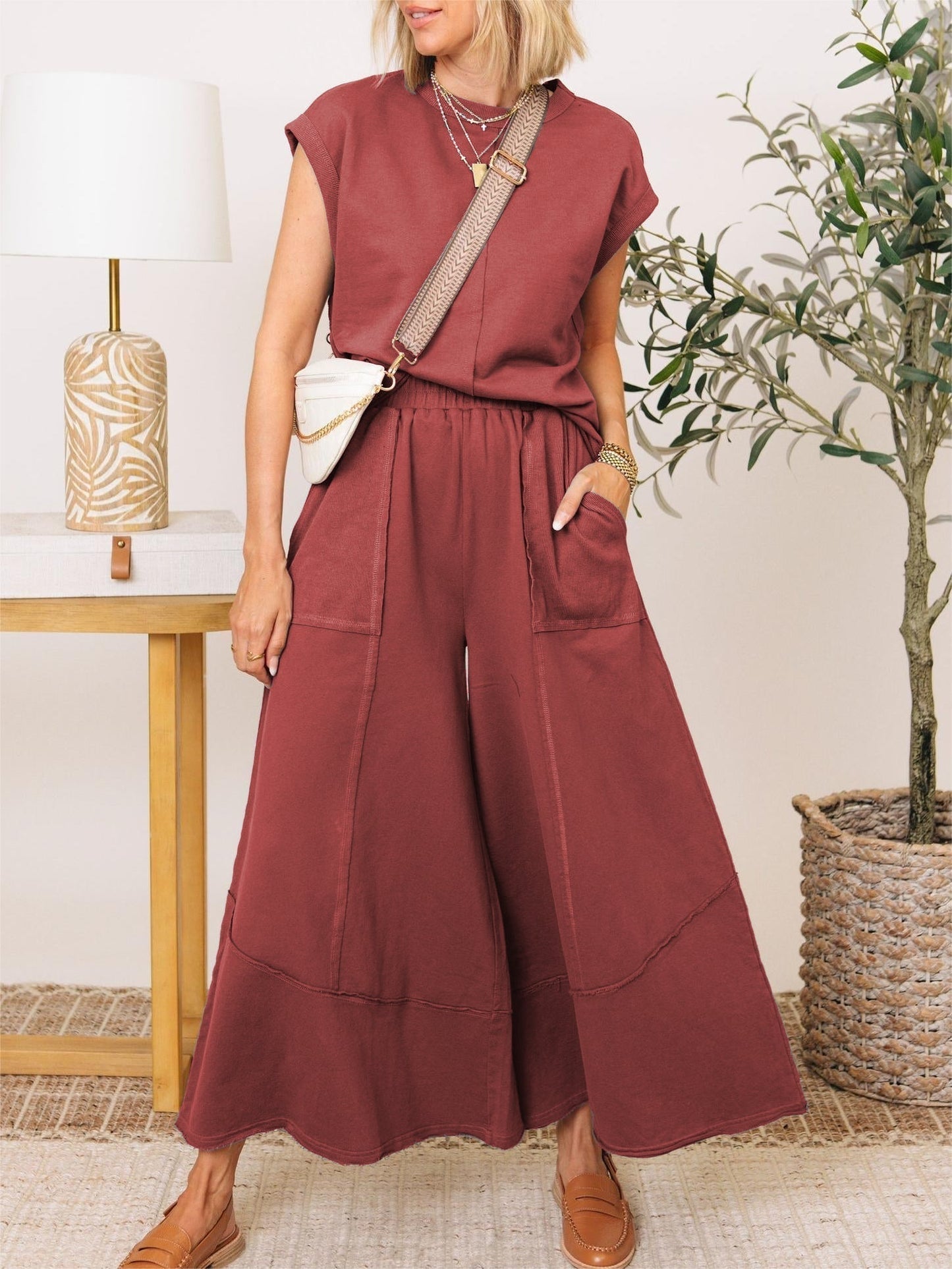 Set aus Top mit klaren Linien und Hose mit weitem Bein (2 kaufen, Versand gratis)