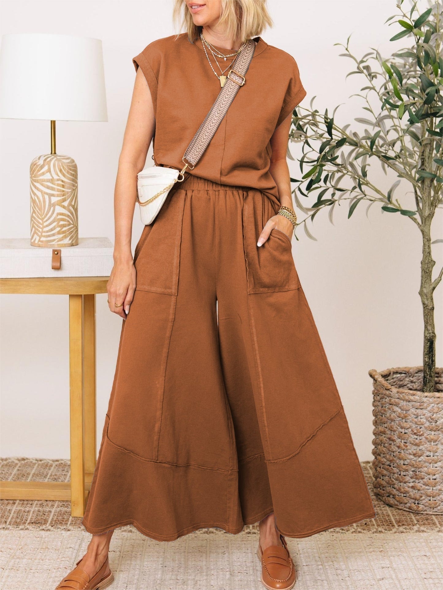 Set aus Top mit klaren Linien und Hose mit weitem Bein (2 kaufen, Versand gratis)