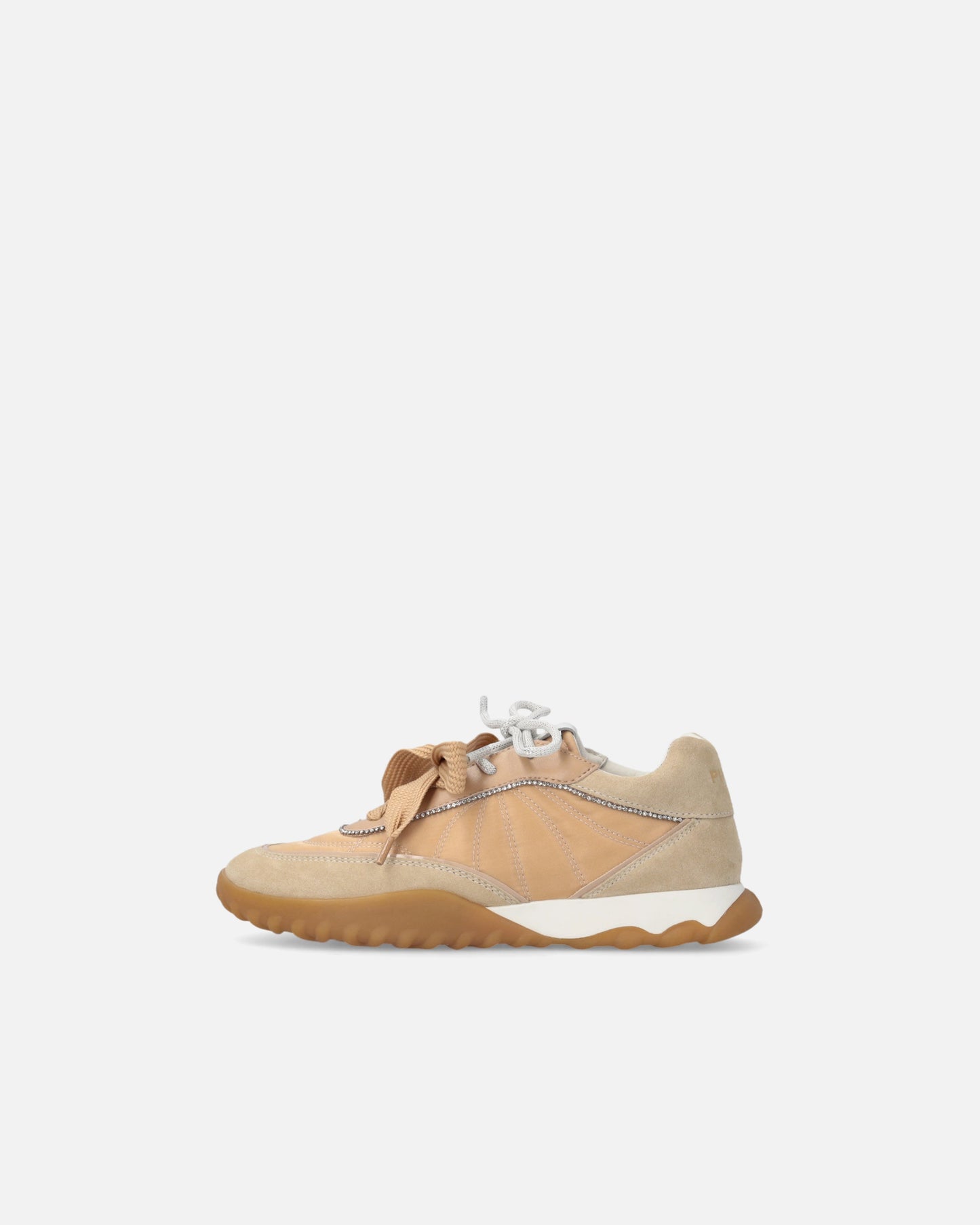 Sneakers with double laces