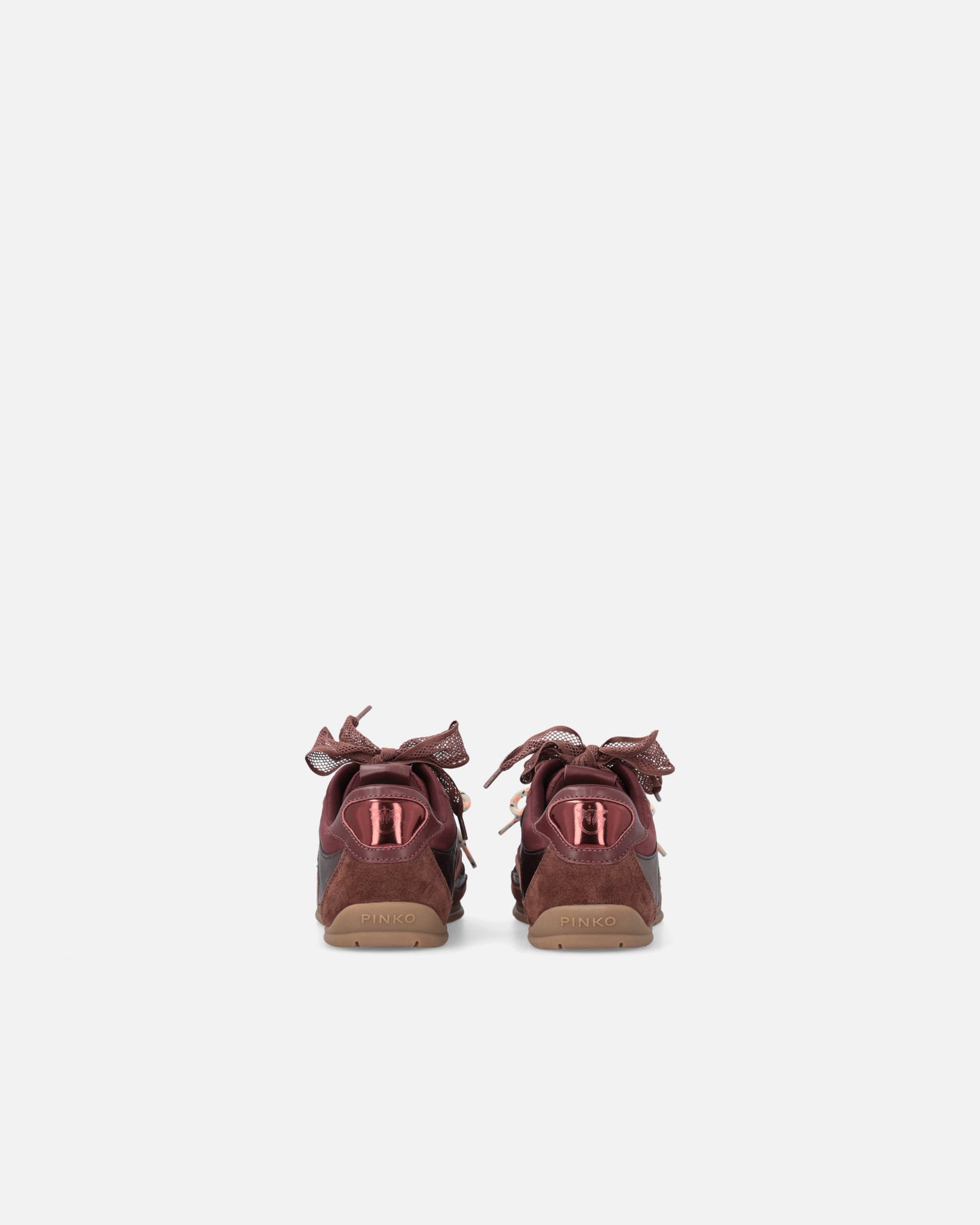 Sneakers with double laces and logo details