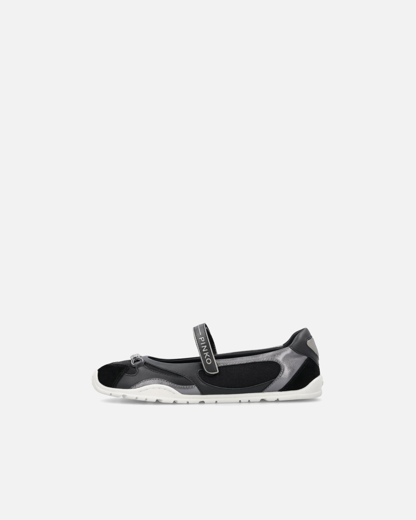Sporty ballet flats with inserts and logo lettering