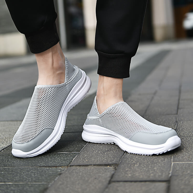 Atmungsaktive Mesh-Slipper für Herren